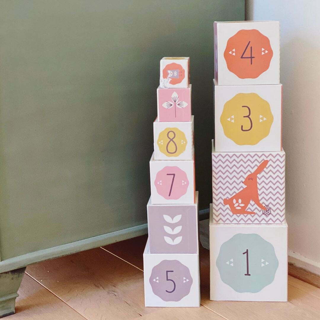 παιχνίδι χάρτινοι κύβοι στοίβαξης με νούμερα και ζώα της fresk
