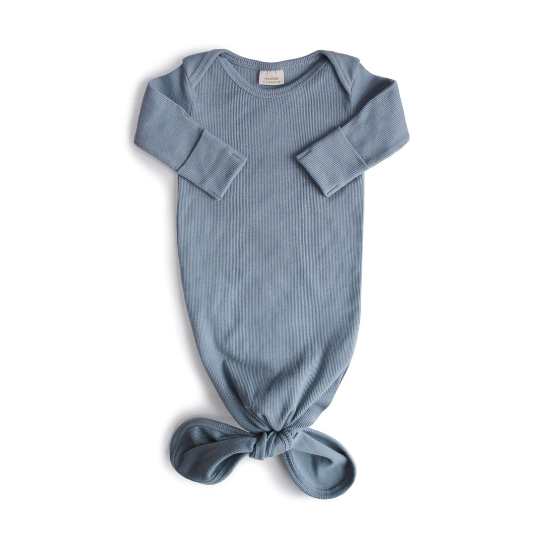 Ribbed Knotted Baby Gown Organic Cotton in Tradewinds from Mushie